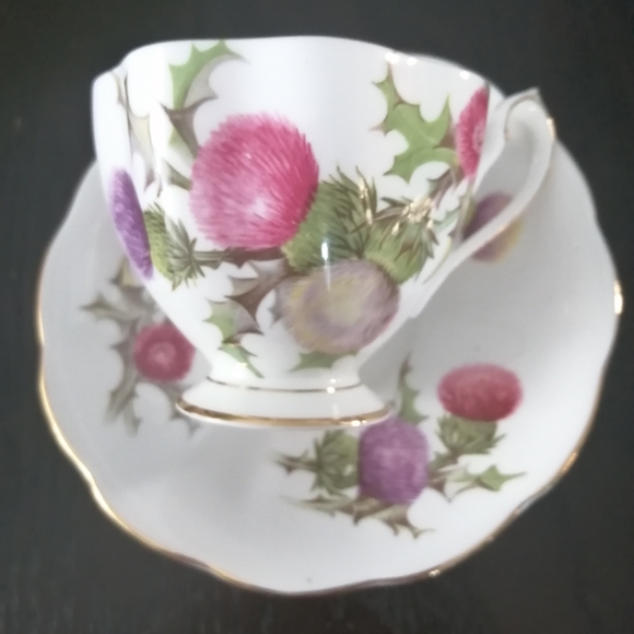 Queen Anne Dundee thistle tea cup and sauser - Picture 4 of 5